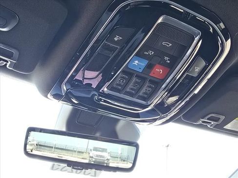 New 2025 Jeep Grand Cherokee Overland w/ Adv Protech Group III image 13