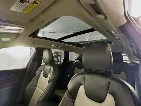 Used 2023 Volvo XC60 B5 Core w/ Climate Package FWD image 27