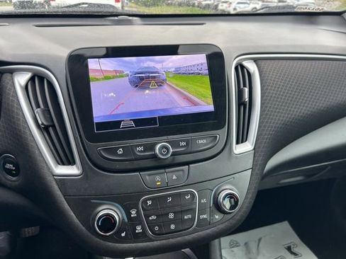 Used 2023 Chevrolet Malibu LT w/ Driver Confidence Package FWD image 9