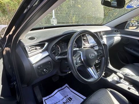 Used 2019 INFINITI QX50 Essential w/ Premium Heat Package image 10