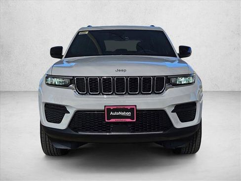 New 2025 Jeep Grand Cherokee Laredo X w/ Luxury Tech Group I image 6