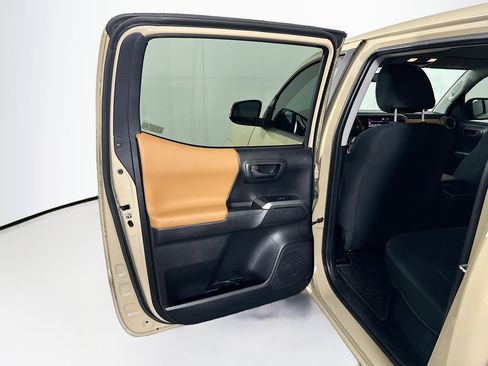 Used 2020 Toyota Tacoma SR5 image 24