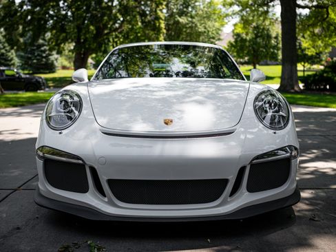 Used 2015 Porsche 911 GT3 RWD image 12
