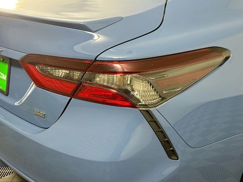 Used 2024 Toyota Camry SE image 33