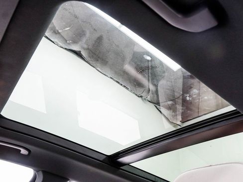 Used 2025 Mercedes-Benz GLS 450 4MATIC image 43