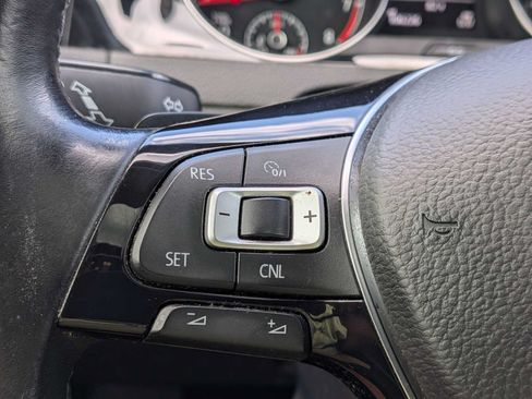 Used 2016 Volkswagen Golf Limited Edition FWD image 25