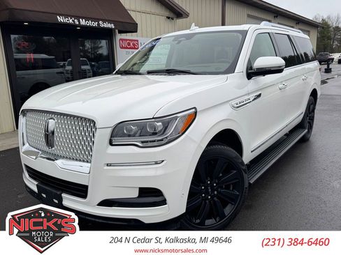Used 2024 Lincoln Navigator L Reserve w/ Equipment Group 201A image 1