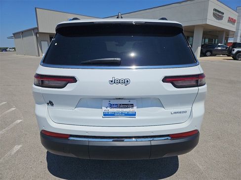 New 2025 Jeep Grand Cherokee L Laredo image 5
