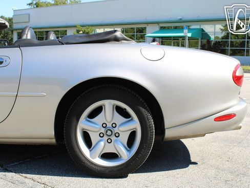 Used 1999 Jaguar XK8 Convertible RWD image 36