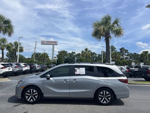 Used 2025 Honda Odyssey EX-L image 7