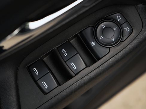 Used 2022 Chevrolet Equinox LT image 39