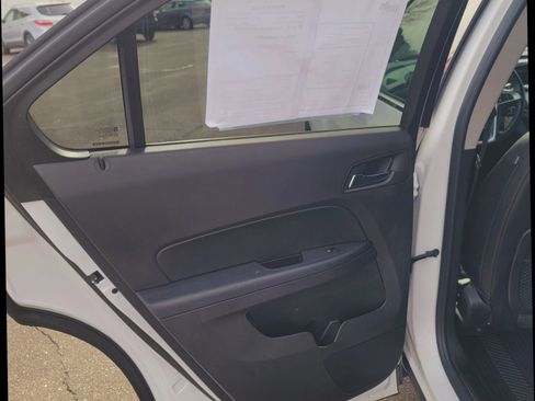 Used 2017 Chevrolet Equinox Premier w/ Enhanced Convenience Package image 27