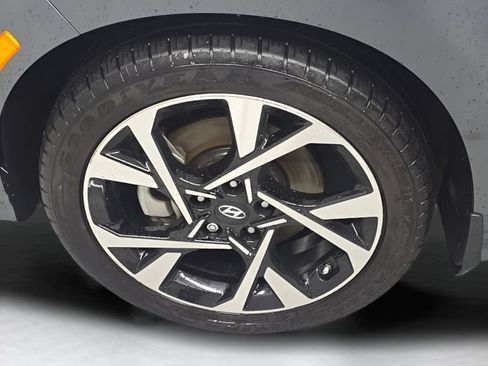 Certified 2022 Hyundai Kona Limited AWD/4WD image 41