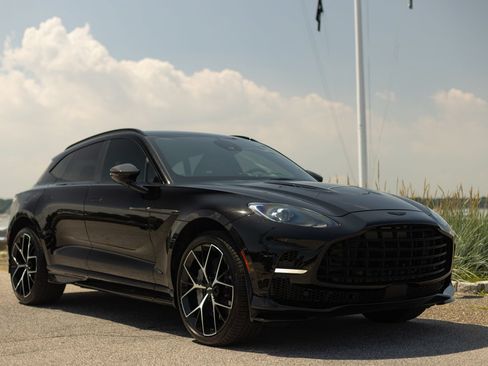 Used 2025 Aston Martin DBX 707 AWD/4WD image 50