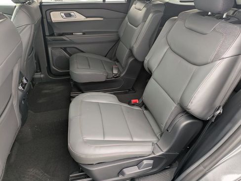 New 2026 Ford Explorer Active w/ Active Comfort Package AWD/4WD image 18