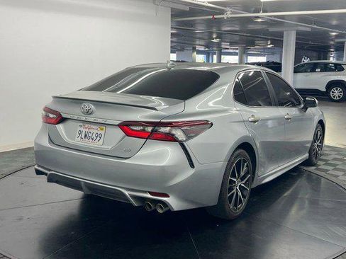 Certified 2022 Toyota Camry SE image 4
