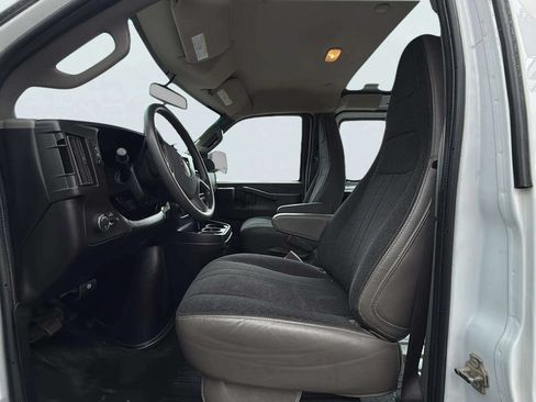 Used 2022 GMC Savana 2500 w/ Driver Convenience Package RWD image 14