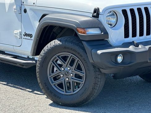 Used 2024 Jeep Wrangler Unlimited Sport AWD/4WD image 35