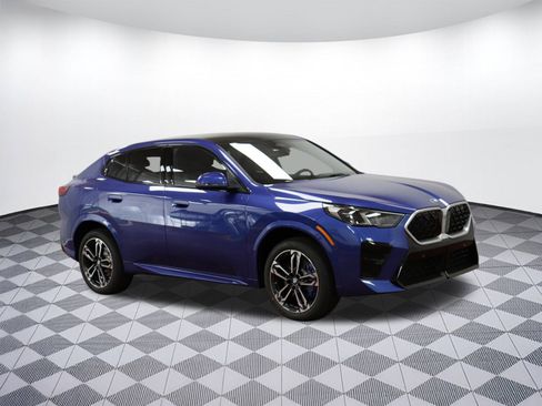 Used 2025 BMW X2 xDrive28i w/ Technology Package image 4
