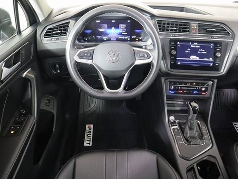 Used 2024 Volkswagen Tiguan Wolfsburg Edition image 20