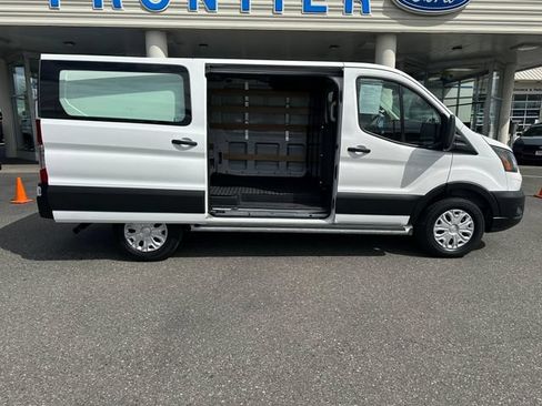 Used 2025 Ford Transit 250 Low Roof w/ Exterior Upgrade Package RWD image 9