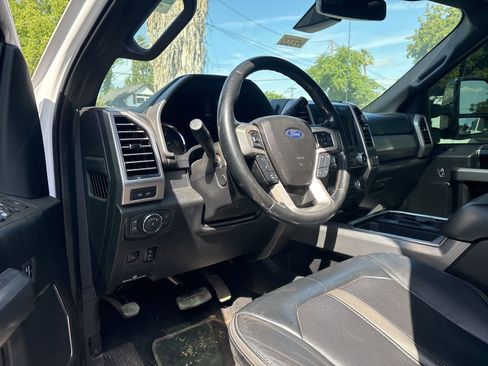 Used 2019 Ford F350 Platinum w/ Platinum Ultimate Package AWD/4WD image 5