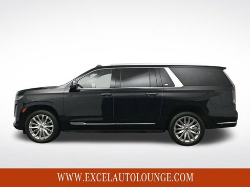Used 2023 Cadillac Escalade ESV Premium Luxury image 3