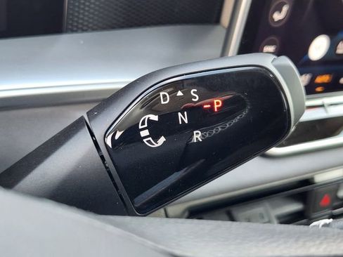 New 2026 Volkswagen Tiguan SE image 17