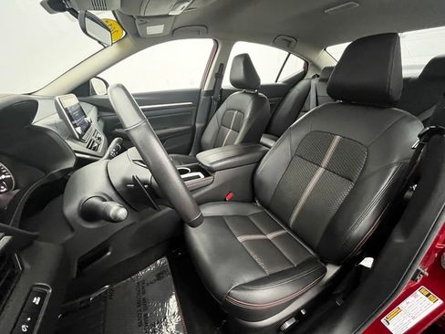 Used 2025 Nissan Altima 2.5 SR FWD image 19