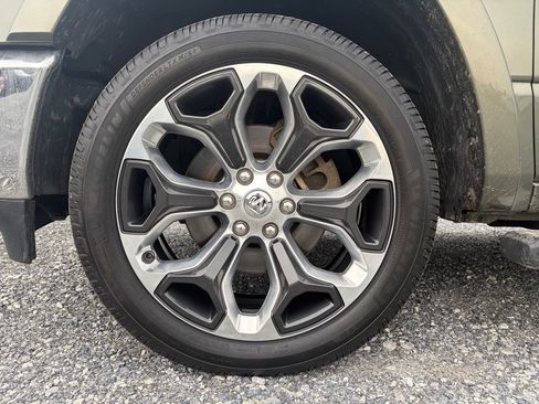 Used 2020 RAM 1500 Laramie AWD/4WD image 6