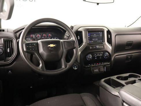 Used 2025 Chevrolet Silverado 1500 Custom RWD image 2
