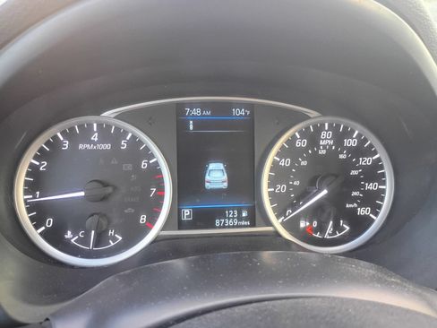 Used 2019 Nissan Sentra SV FWD image 6