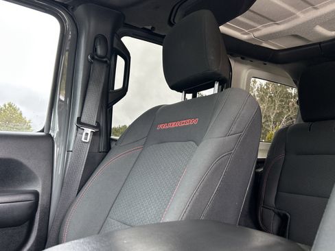 Used 2019 Jeep Wrangler Unlimited Rubicon image 33