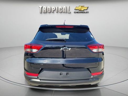 New 2026 Chevrolet TrailBlazer LT w/ Midnight Edition FWD image 4