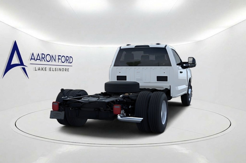 New 2026 Ford F350 XL w/ XL Chrome Package RWD image 9