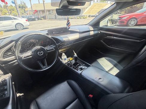 Used 2020 MAZDA MAZDA3 Hatchback FWD image 3