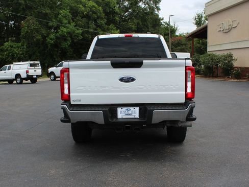 Used 2023 Ford F250 XLT w/ FX4 Off-Road Package AWD/4WD image 10