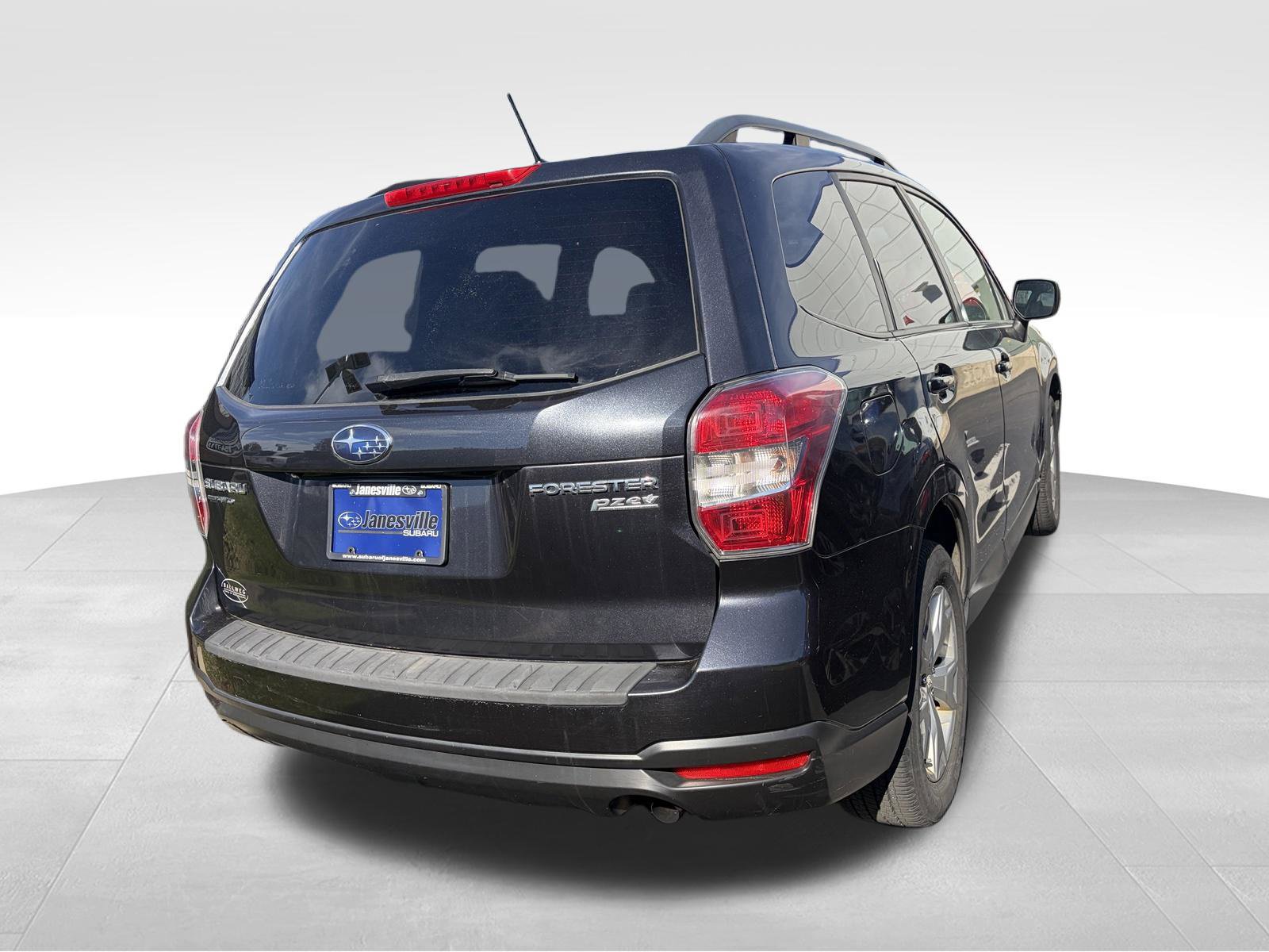 Used 2014 Subaru Forester 2.5i Premium w/ Popular Package #2 AWD/4WD image 4