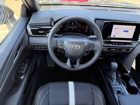 Used 2026 Toyota Camry SE w/ Convenience Package FWD image 28