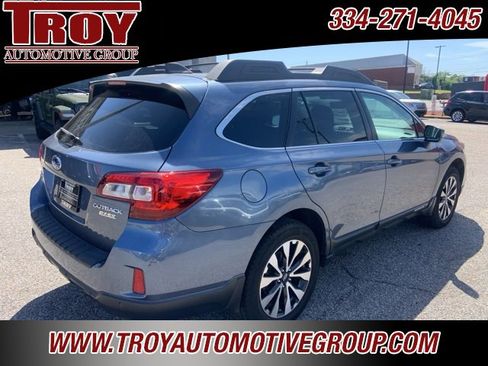 Used 2017 Subaru Outback 2.5i Limited image 11