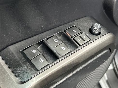 Used 2021 Toyota Tacoma TRD Off-Road AWD/4WD image 19
