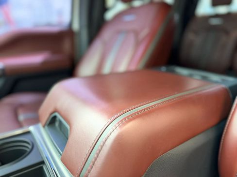 Used 2022 Ford F450 Platinum w/ FX4 Off-Road Package image 32