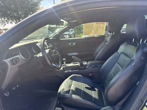 Used 2022 Ford Mustang GT Premium RWD image 9