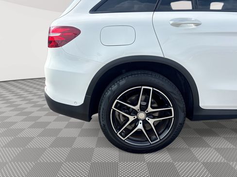 Used 2017 Mercedes-Benz GLC 300 4MATIC w/ Premium 2 Package image 30