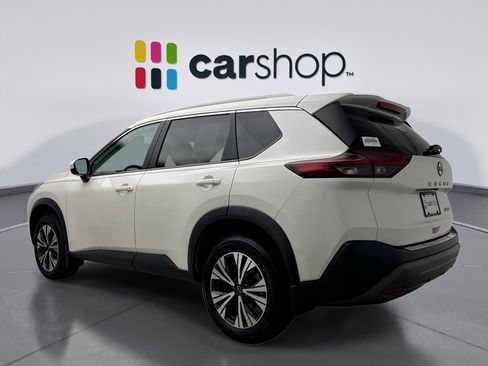 Used 2023 Nissan Rogue SV w/ SV Premium B Package image 3