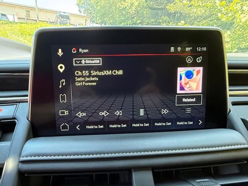 Used 2023 GMC Yukon AT4 w/ AT4 Premium Package AWD/4WD image 32