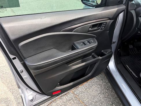 Used 2022 Honda Passport EX-L image 16