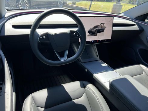 Used 2025 Tesla Model 3 Long Range image 22