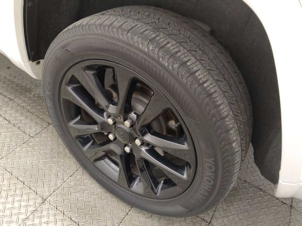 Used 2018 Jeep Grand Cherokee Altitude AWD/4WD image 31