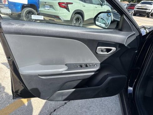 Used 2025 Kia K4 FWD image 32